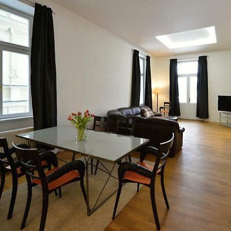 Kolonada Luxury 2 Bedroom Apartment With Balcony Marianske Lazne Exterior photo