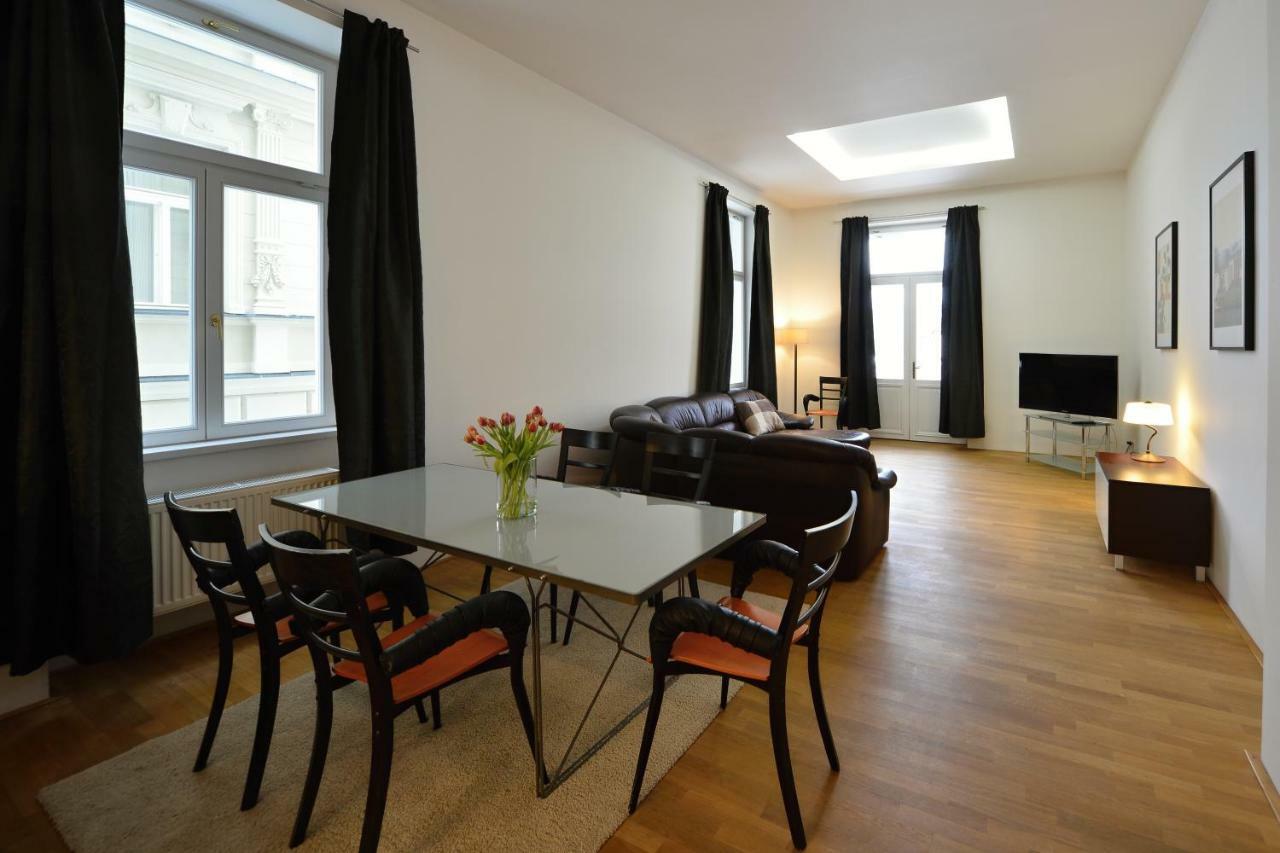 Kolonada Luxury 2 Bedroom Apartment With Balcony Marianske Lazne Exterior photo