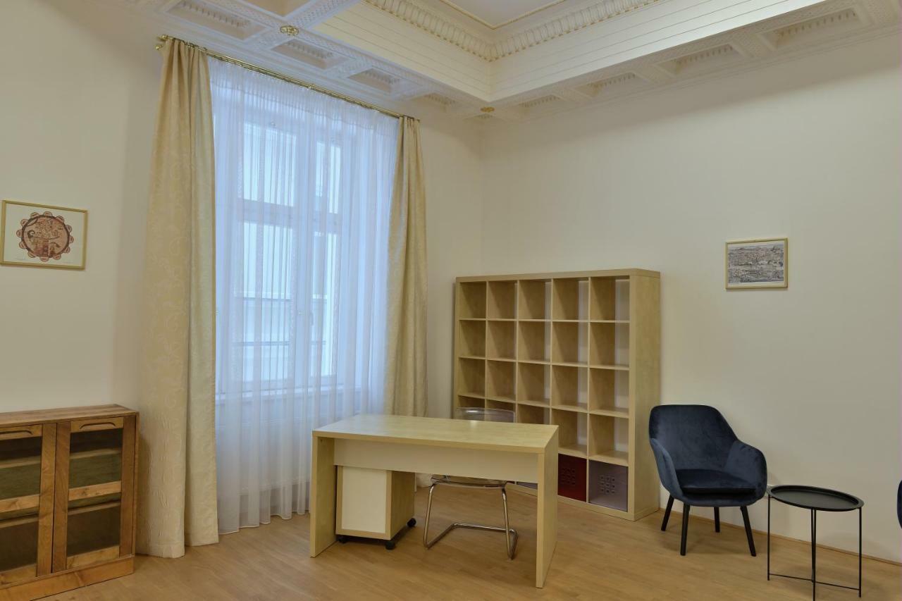 Kolonada Luxury 2 Bedroom Apartment With Balcony Marianske Lazne Exterior photo