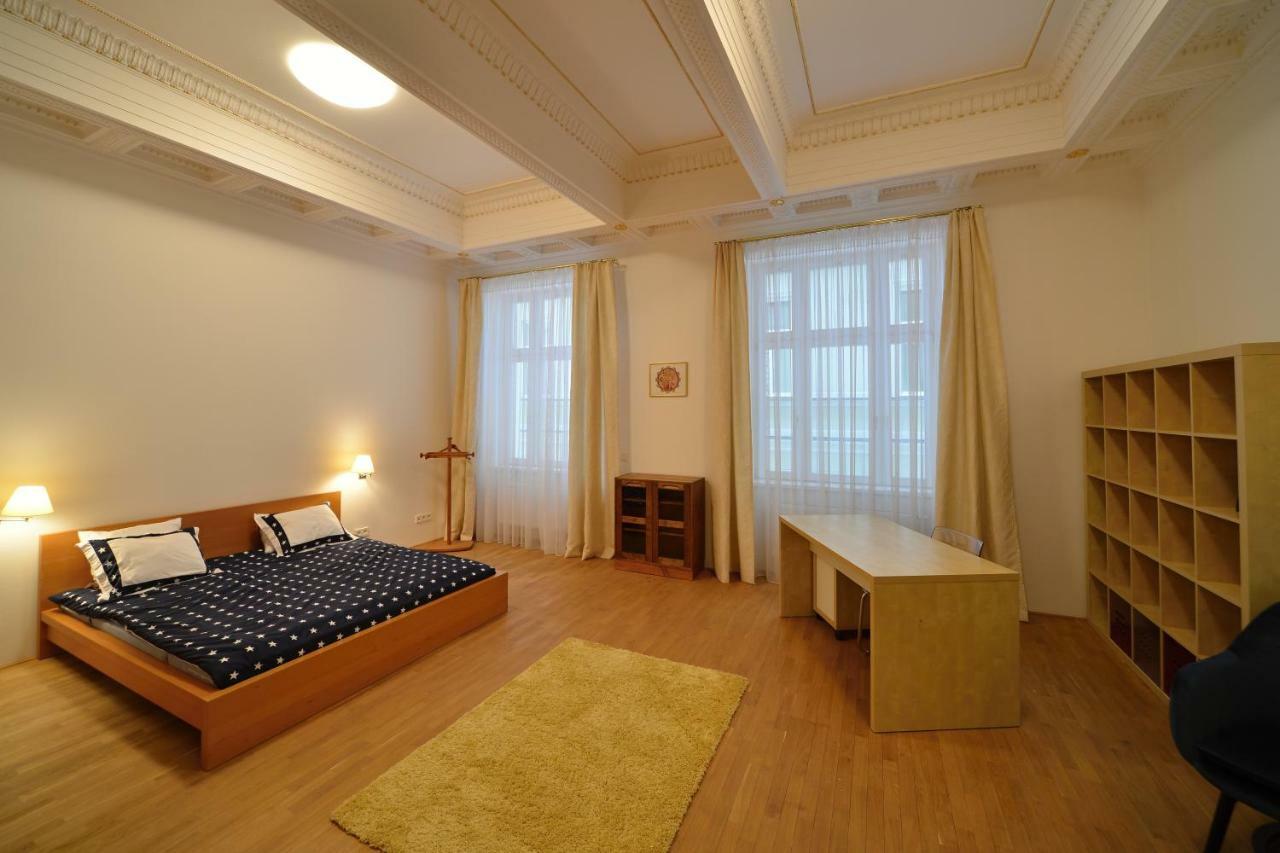 Kolonada Luxury 2 Bedroom Apartment With Balcony Marianske Lazne Exterior photo